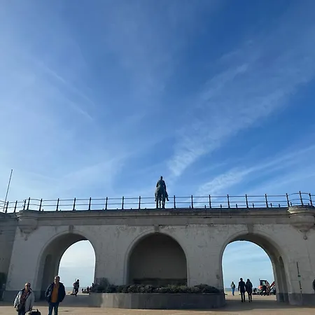 F - 2 Personen - Op 250m De Zee * Ostende