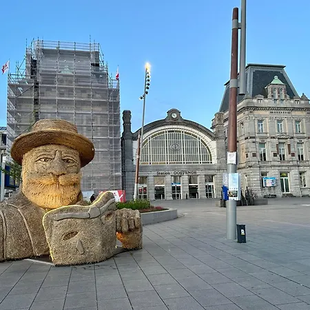 F - 2 Personen - Op 250m De Zee Ostende