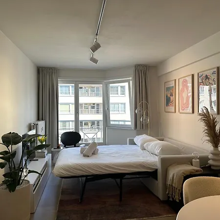 F - 2 Personen - Op 250m De Zee